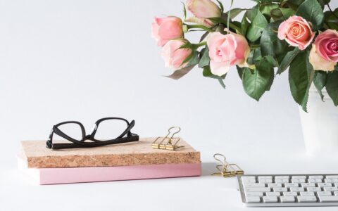 在提高课程价格的同时，如何保证学生的购买意愿不受影响？