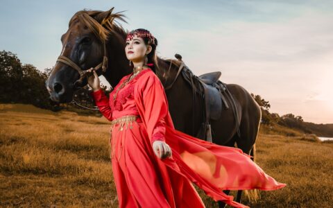 做知识付费，为什么都不推荐做“通识类”的课程？这类课程有什么特点？请举例