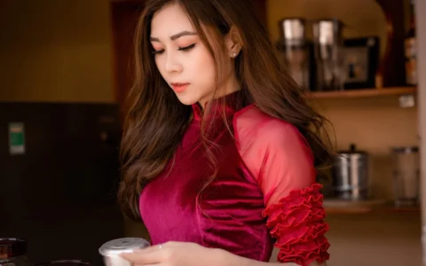 想搞清楚哪些人会购买自己的课程，其实是有方法的，给用户画像，就是最简单、最有效的筛选方法