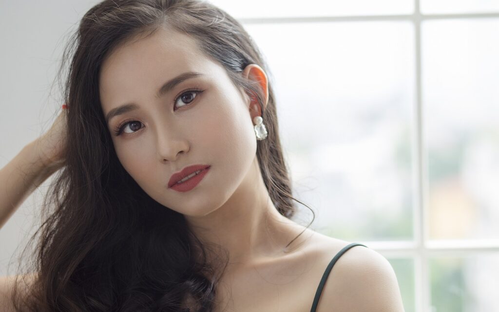 网络引流推广中的”牧场理论“的核心思想是什么？如何运用到课程推广中？