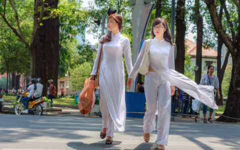 一个典型的教学视频录制场景的灯光布置方案（非常重要，请收藏）