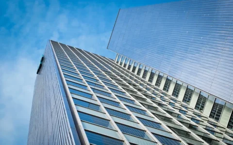 索尼一直在二手相机市场的常青树，想学摄影知识，买个性价比高的二手索尼，绝对是个好主意（二手索尼避坑指南来了）