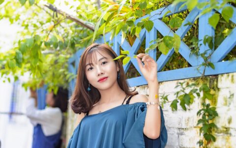 AIGC生成的内容版权归谁所有？使用AIGC生成内容时，如何避免侵犯他人版权？