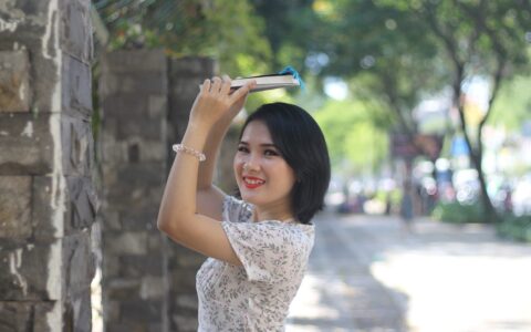 打造人设十大问题之八：如果应对网络上出现的负面反馈和争议？