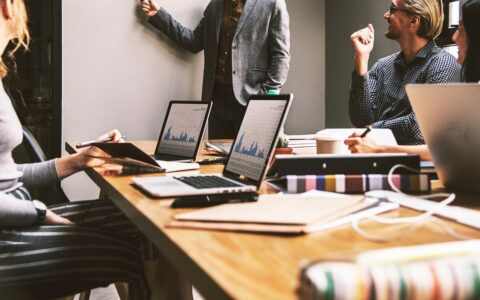 老师们制作课程的时候，需要事先准备好哪些教学资源呢？