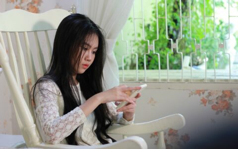 人工智能（AI）在教育领域的个性化学习是如何实现的？这也是老师们急需的