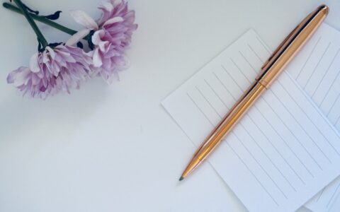 实战：场景式销售话术，精选了若干经典的实用销售场景，让你拿来就能用