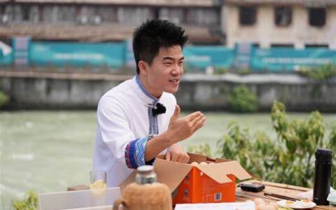 都是为地方文旅宣传，东方甑选、与辉同行（董宇辉），怎么差别就这么大呢？真的是个人能力之间的差异吗？