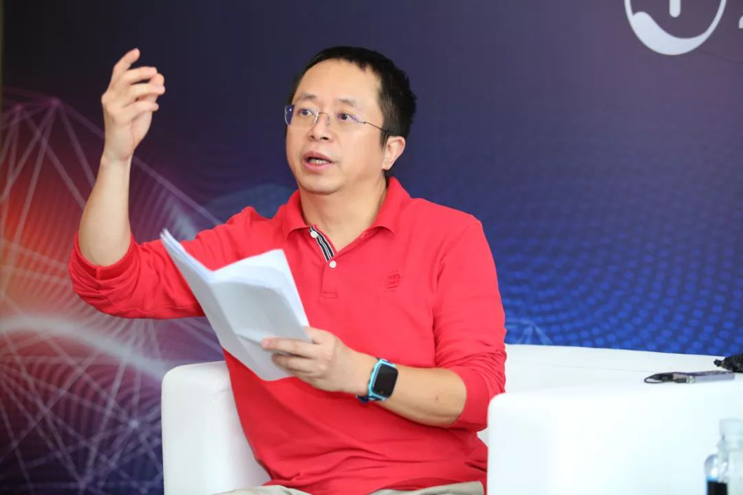 从360老板周鸿祎亲自下场为自己代言，做自媒体来看，企业创始人做IP的优势在哪里？