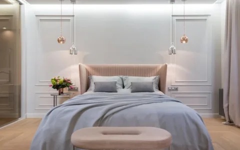 万兴喵影和剪映在用户界面设计上有哪些不同，哪个更适合新手用户？