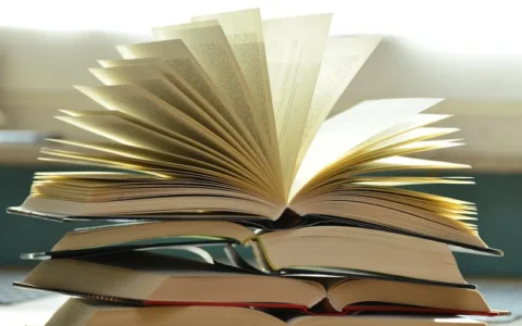 运用思维模式，如何化解自己的尴尬，实例演示生活中常见的令人尴尬的场景，并运用思维模式进行化解的过程