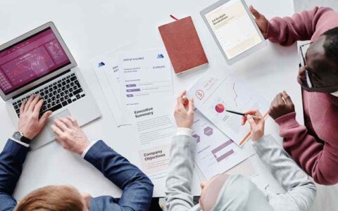 课程定价的原则是什么？做为一名知识付费老师，如何为自己的课程定一个合适的价格？