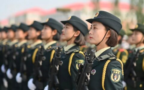 《听风的蚕为啥这么火，你知道不？》以轻松幽默的风格，跟你聊聊