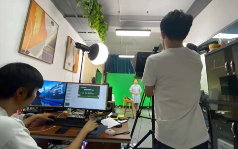 录制4K视频时，有哪些软件或工具可以帮助我进行视频编辑和后期处理？