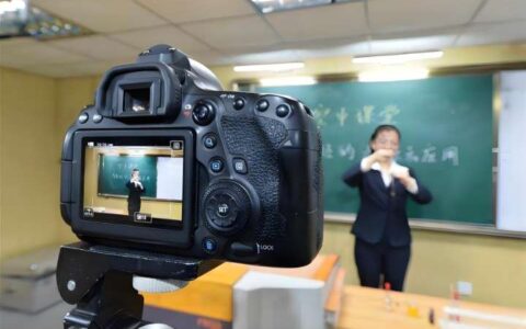 应该如何测试不同编码器和码率控制模式对视频质量的影响？除了视频质量，还有哪些因素会影响视频编码的效率和兼容性？