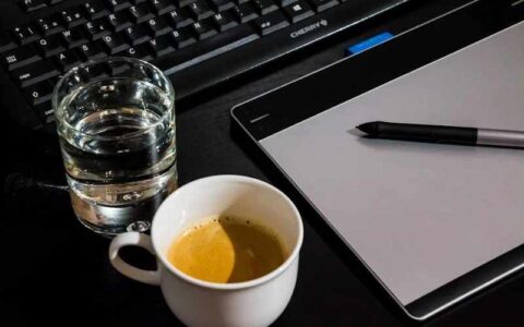 一些有助于判断文案是否为 AI 生成的工具，除了上述工具，还有哪些其他的方法可以判断文案是否为 AI 生成？