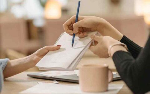 有迹可循：如何通过文案的遣词造句来判断是否为 AI 生成？