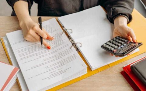 几个关于脱口秀的风格与短视频口播之间区别与联系的实际案例