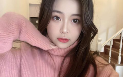 快手的AI工具可灵这个AI工作的功能，详细的使用方法，特点等，以及应用场景，用途，并以一些实例进行演示，至少给我三个实例