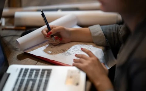 都知识故事起号最快最容易，但是用故事起号的正确方法和流程，却很少有人能说清楚，按下面的步骤，是一个不错的解决方案