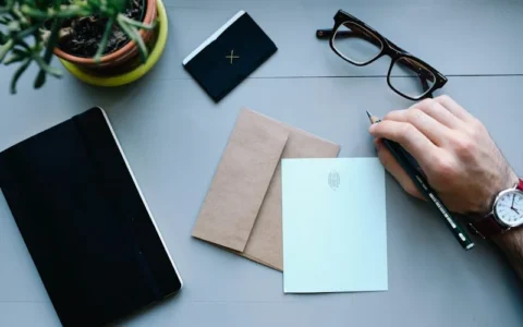 奥卡姆剃刀原理应声领域非常广泛：在生物进化领域中如何正确的运用奥卡姆剃刀原理？