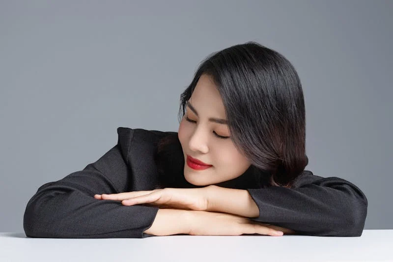 任何知识的起点或者顶层，一定是一个好问题，AI只有这样提问才有效，例如：“我是一名知识博主，我想卖课变现，应该问你什么问题呢？”
