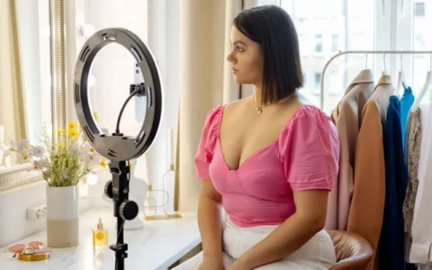 为什么你辛辛苦苦做出来的视频，没有人看？要内容有内容，要干货有干货，要观点有观点，几乎把所有要素都加上了，Why？