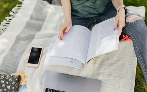 专业从事知识付费行业自媒体人，是如何制作出一套精品的课程的