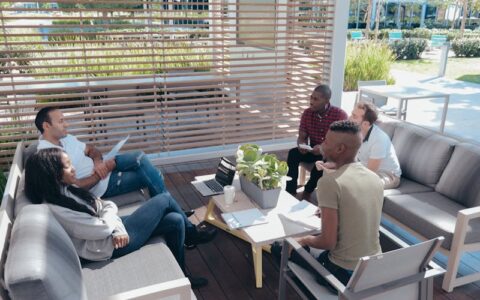 一些适用于提升演讲能力的具体练习方法，不妨试试看