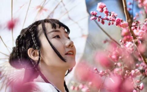 豆包的“帮我写作”是什么？有哪些特色功能，每个功能的详细使用方法是什么？使用场景是什么？实例演示