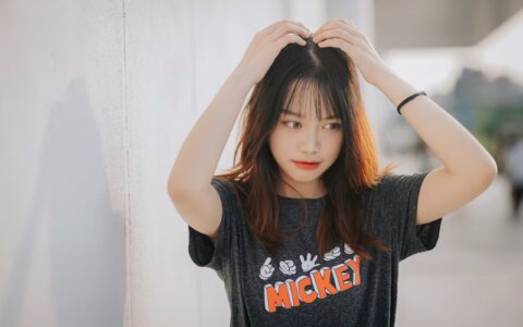 数字人可以定制的外貌细节程度有多高？是否可以精准还原我的面部特征、服饰风格偏好，甚至是一些个人标志性的动作或表情？