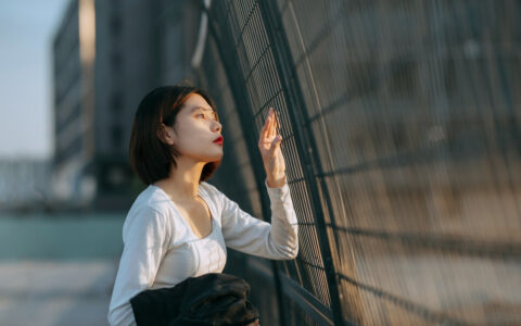 谈判桌上最有力的3句话术！亲历者还原如何用语言扭转局势