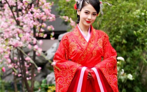 今日头条，对于娱乐性的内容和知识分享类的内容，审核有什么不同？用户比较喜欢哪一类的内容