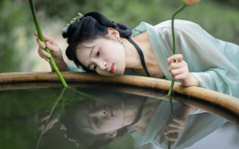 2026年知识付费新红利：用国产AI工具批量生成“说书式”课程，单月变现5W+