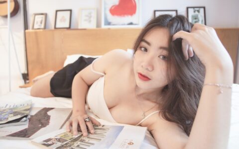 你不是在努力，你是在用加班表演忠诚：撕开“低效勤奋”的遮羞布