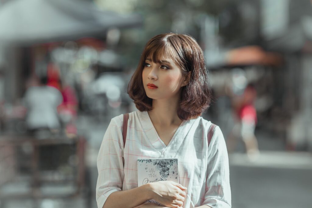 智慧的真诚:在复杂世界里,如何做一个“清醒的坦诚者”