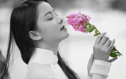 为什么你的话总被忽略？因为你缺了这4个“表达骨架”