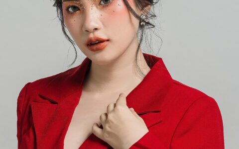 为什么你的粉丝总在“暗中观察”？这3种“伪人设”正在劝退所有人