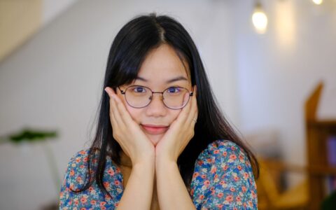 两个同样不会写代码的新人，因不同选择而产生巨大效率差距